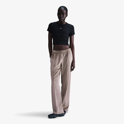 Nike Sportswear Chill Knit Kadın Siyah T-Shirt