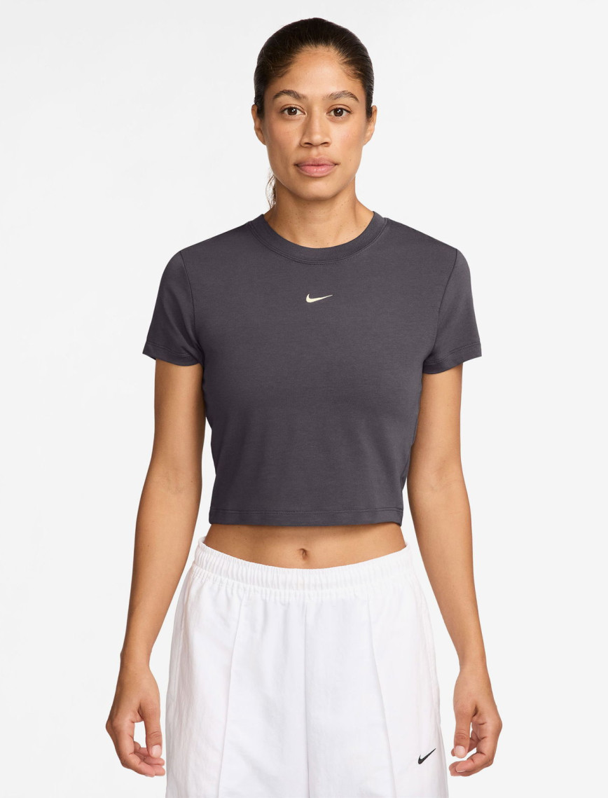 Nike Sportswear Chill Knit Kadın Beyaz T-Shirt Nike Sportswear Chill Knit Kadın Beyaz T-Shirt