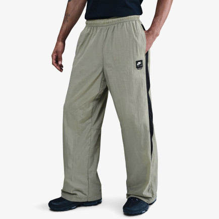 Nike Air Woven Erkek Yeşil Eşofman Altı Nike Air Woven Erkek Yeşil Eşofman Altı