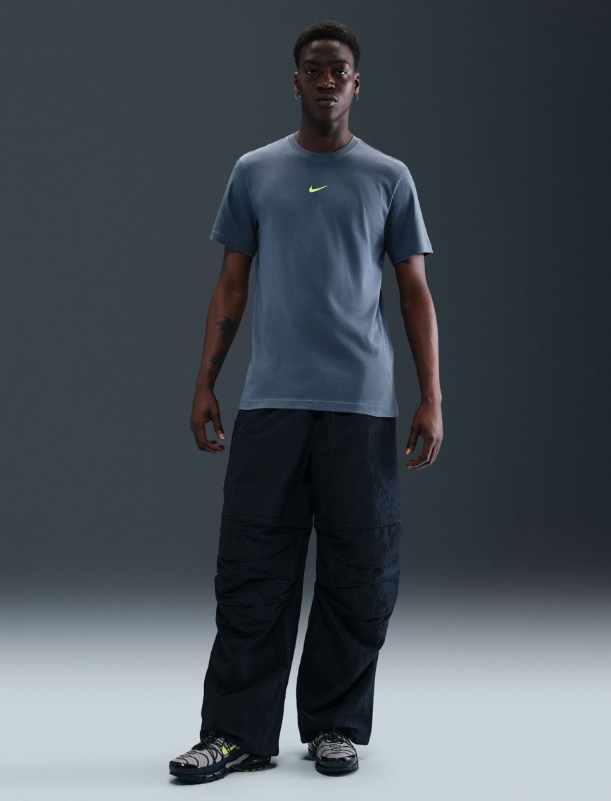 Nike Sportswear Erkek Gri T-Shirt Nike Sportswear Erkek Gri T-Shirt