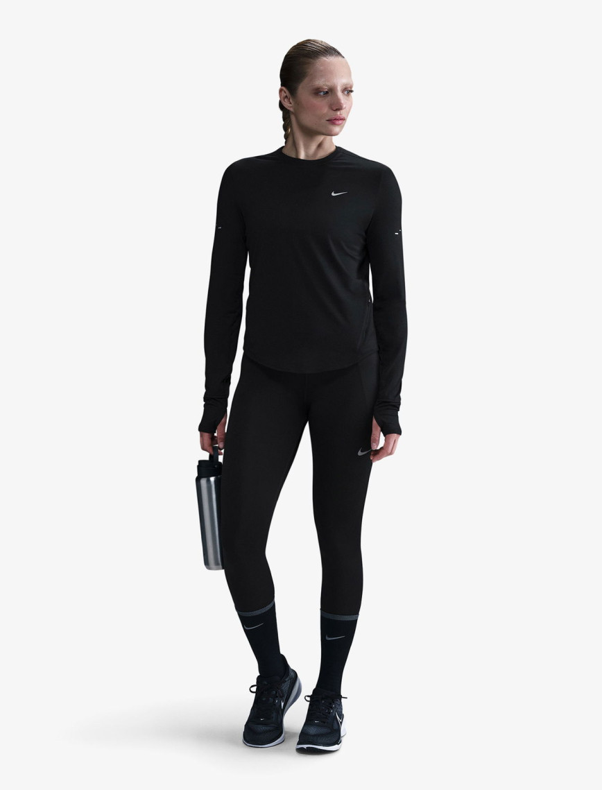 Nike Swift Dri-Fit Kadın Siyah T-Shirt Nike Swift Dri-Fit Kadın Siyah T-Shirt