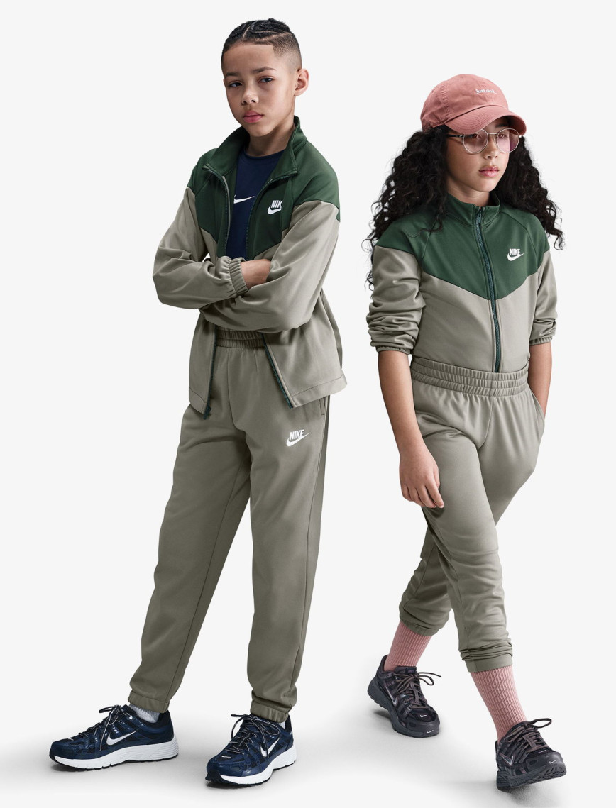 Nike Sportswear Dri-Fit Genç Çocuk Yeşil Eşofman Takımı Nike Sportswear Dri-Fit Genç Çocuk Yeşil Eşofman Takımı