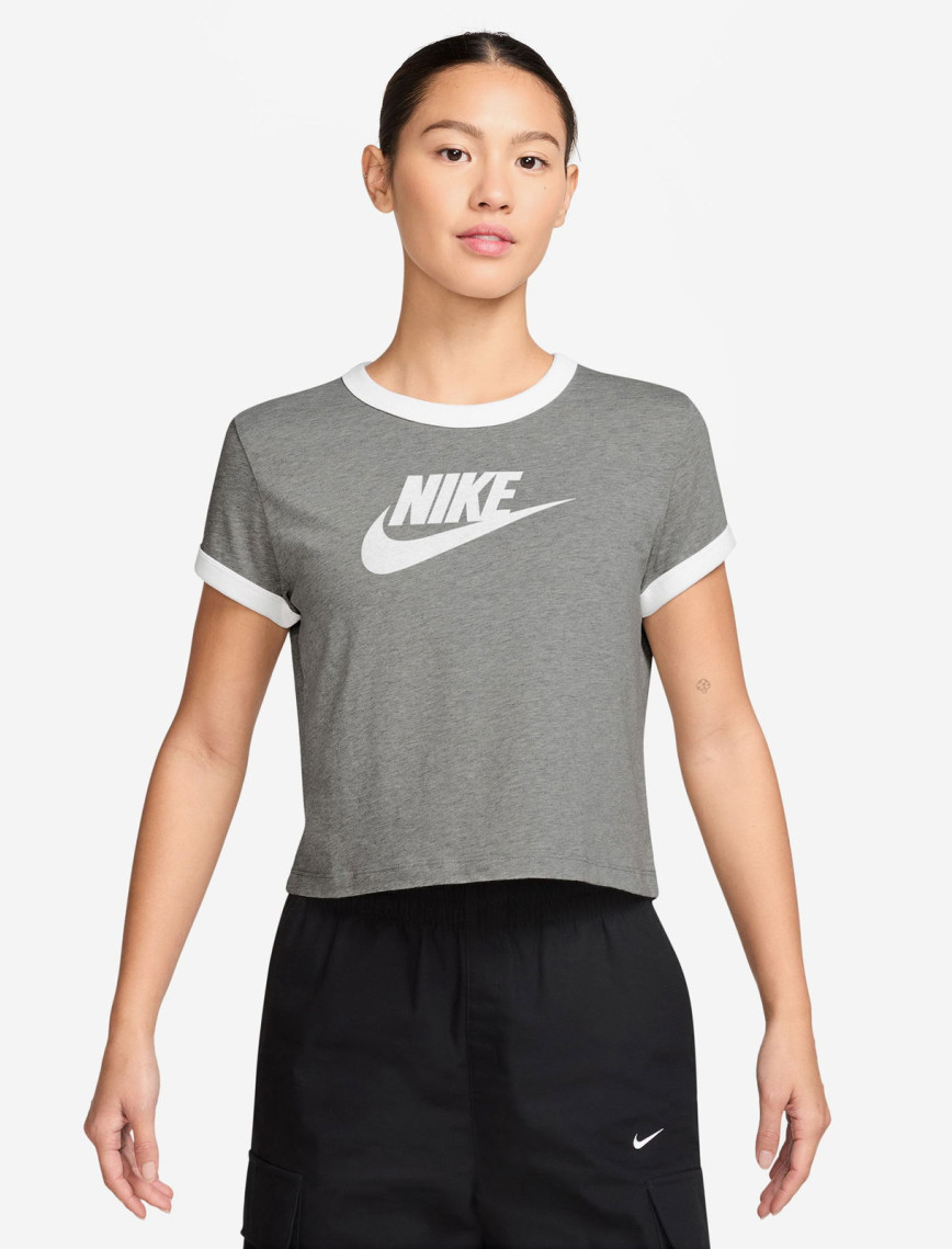 Nike Sportswear Kadın Beyaz T-Shirt Nike Sportswear Kadın Beyaz T-Shirt