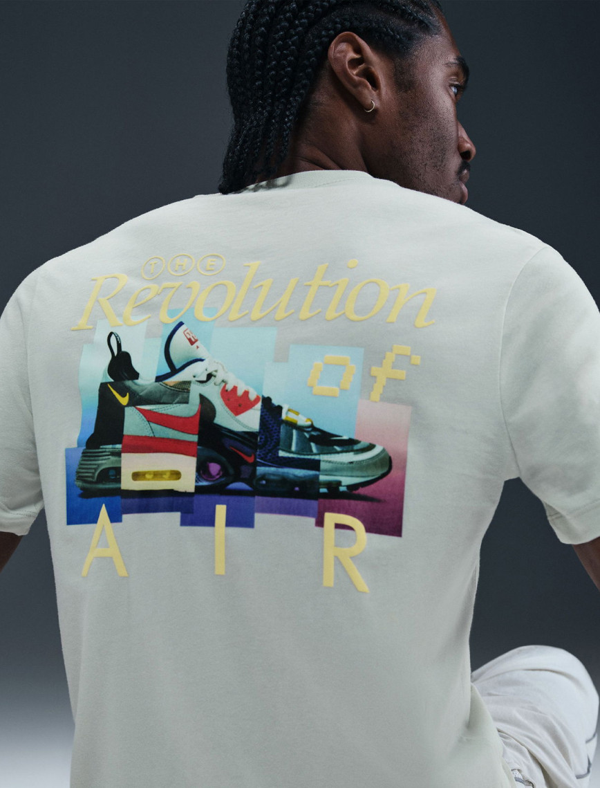 Nike Sportswear Erkek Gri T-Shirt Nike Sportswear Erkek Gri T-Shirt