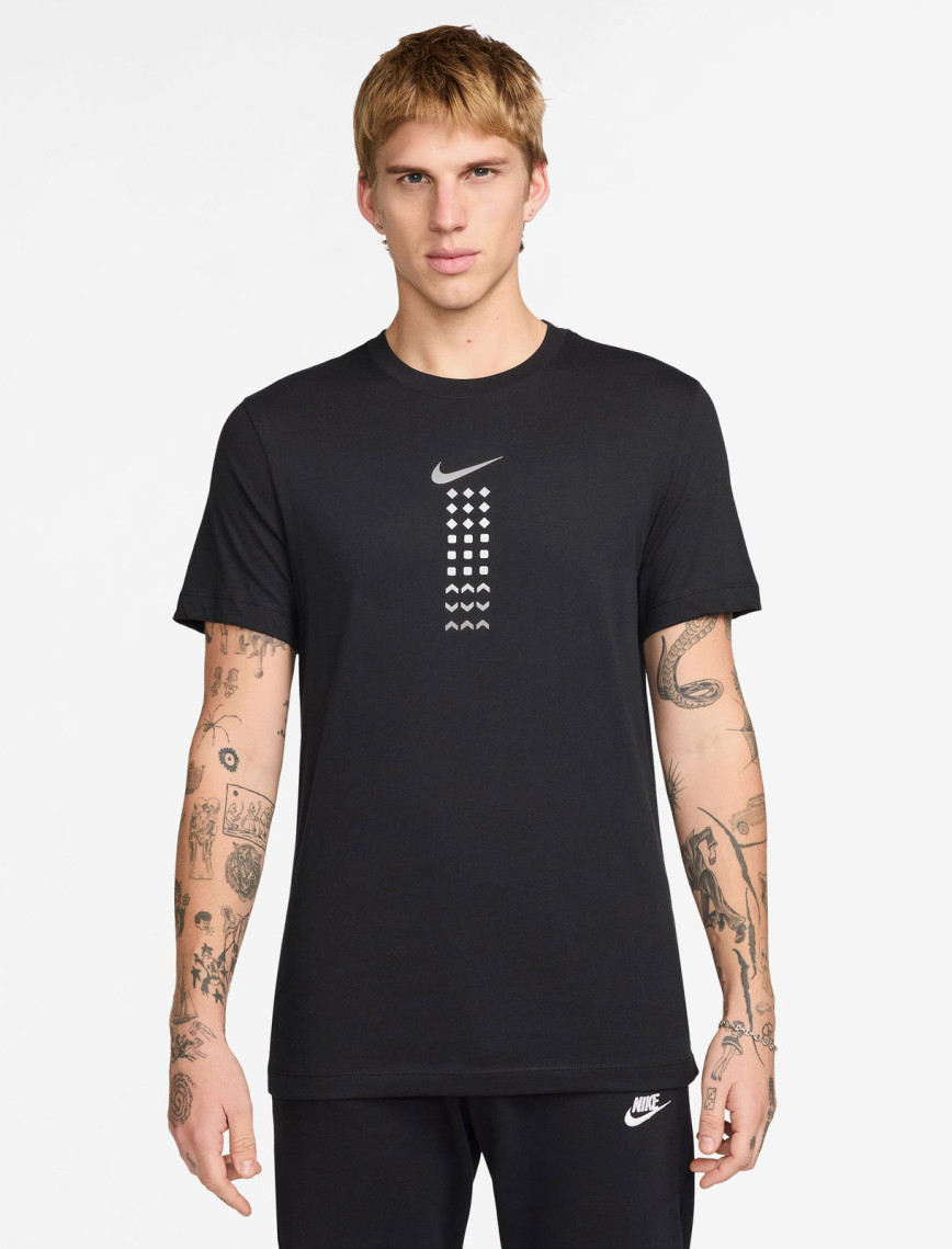 Nike Sportswear Ava Rover Erkek Siyah T-Shirt Nike Sportswear Ava Rover Erkek Siyah T-Shirt