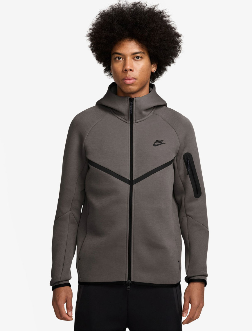 Nike Tech Fleece Erkek Siyah Eşofman Üstü Nike Tech Fleece Erkek Siyah Eşofman Üstü