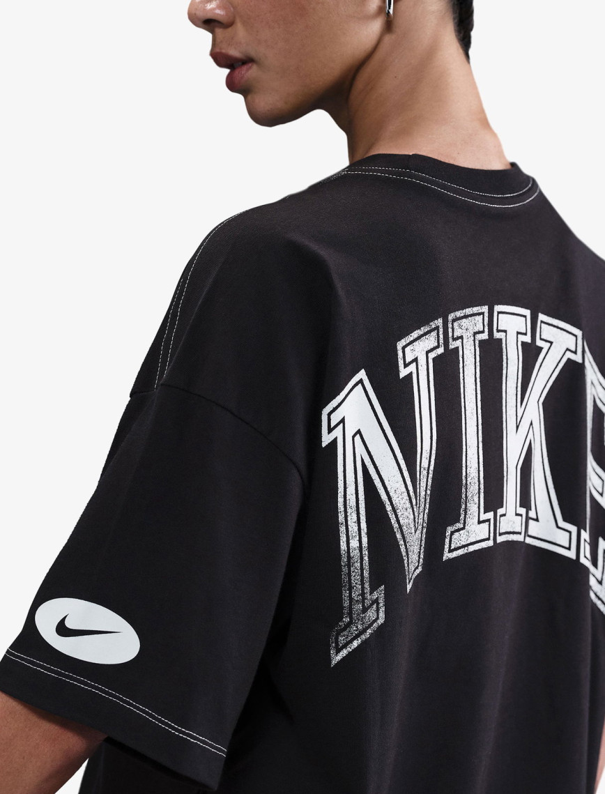 Nike Sportswear Street Kadın Siyah T-Shirt Nike Sportswear Street Kadın Siyah T-Shirt