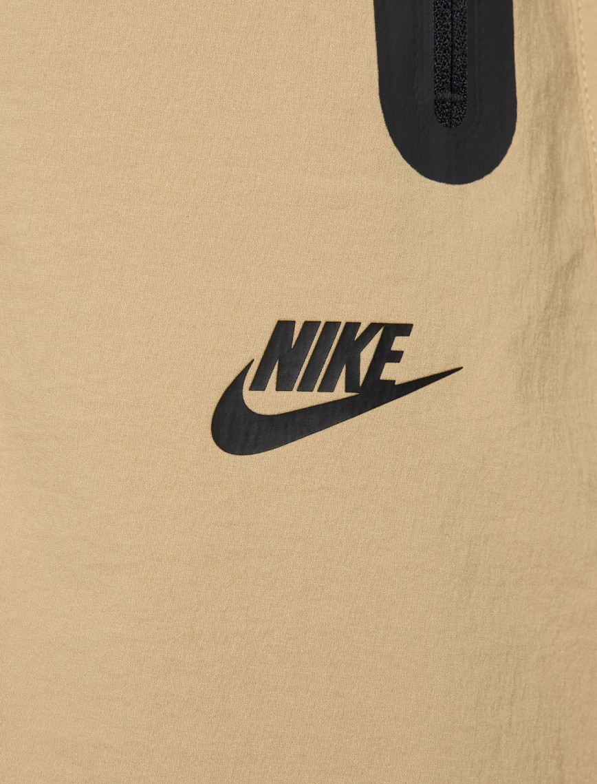 Nike Tech Woven Erkek Bej Eşofman Altı Nike Tech Woven Erkek Bej Eşofman Altı