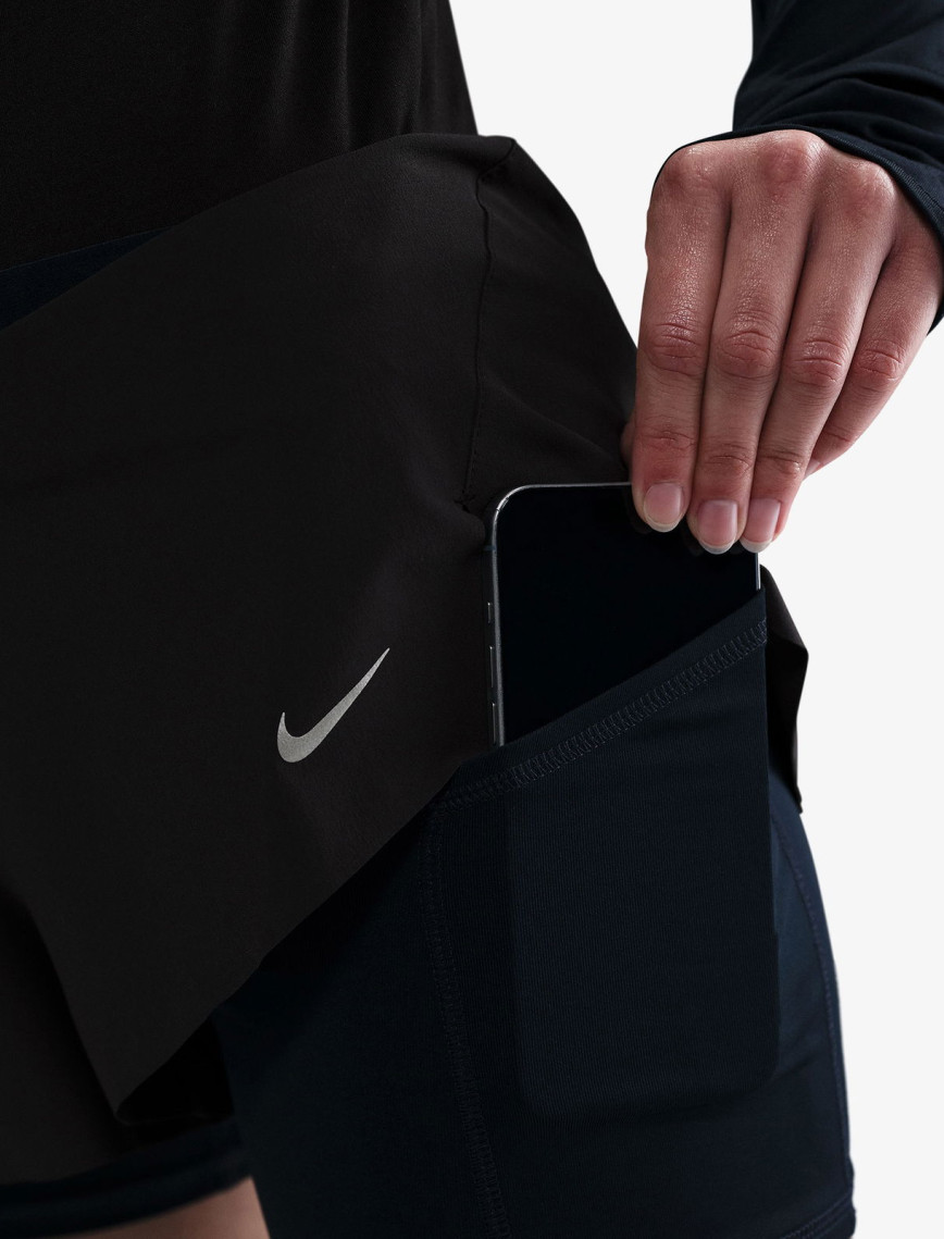 Nike Swift Dri-Fit Kadın Siyah Şort Nike Swift Dri-Fit Kadın Siyah Şort