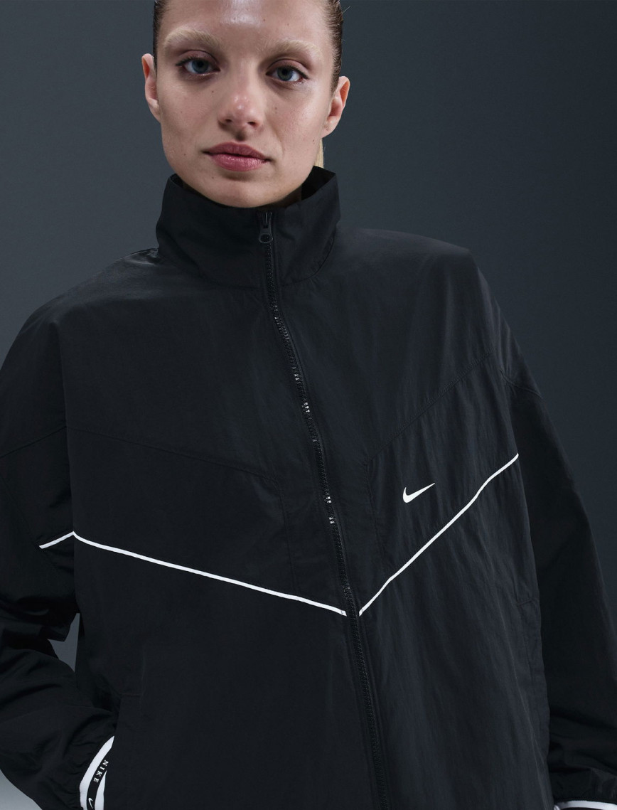 Nike Sportswear Kadın Siyah Ceket Nike Sportswear Kadın Siyah Ceket