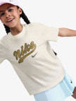 Nike Sportswear Trend Genç Çocuk Krem Rengi T-Shirt Nike Sportswear Trend Genç Çocuk Krem Rengi T-Shirt