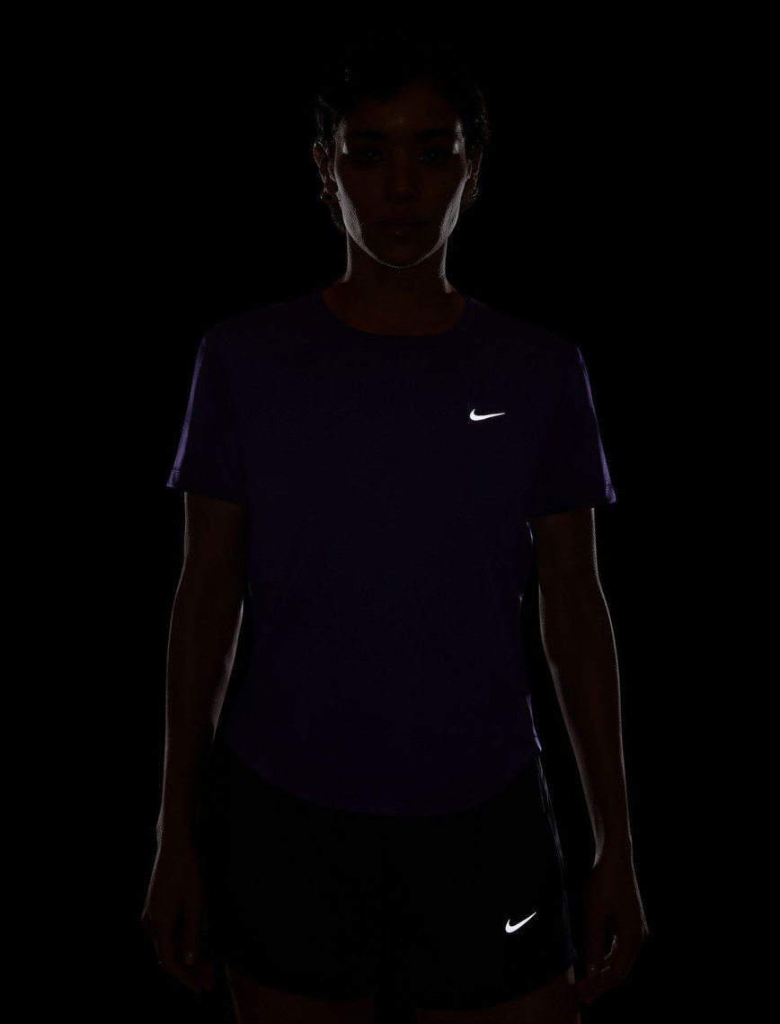 Nike Tempo Dri-Fit Kadın Mor T-Shirt Nike Tempo Dri-Fit Kadın Mor T-Shirt