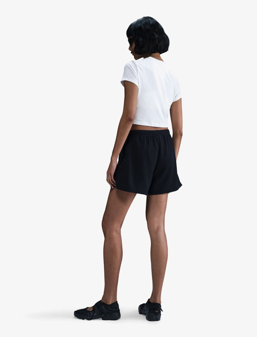 Nike Sportswear Chill Knit Kadın Beyaz T-Shirt Nike Sportswear Chill Knit Kadın Beyaz T-Shirt