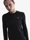 Nike Swift Dri-Fit Kadın Siyah T-Shirt Nike Swift Dri-Fit Kadın Siyah T-Shirt