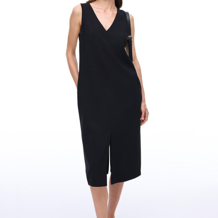 Seras Regular Fit Midi Boy Sıfır Kol V-Yaka Siyah Elbise Seras Regular Fit Midi Boy Sıfır Kol V-Yaka Siyah Elbise