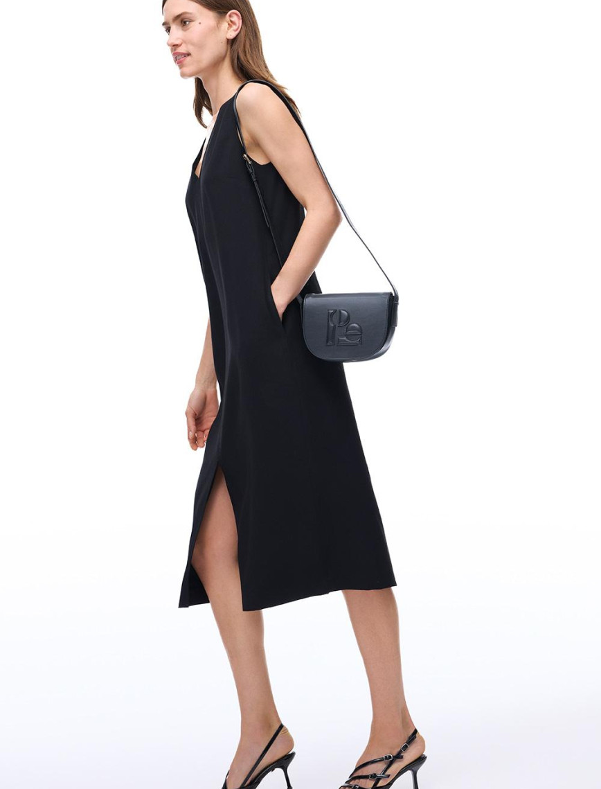 Seras Regular Fit Midi Boy Sıfır Kol V-Yaka Siyah Elbise Seras Regular Fit Midi Boy Sıfır Kol V-Yaka Siyah Elbise