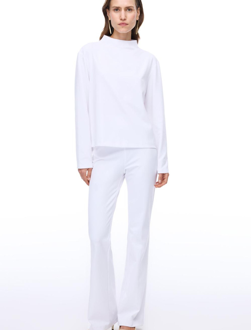 Animas Slim Fit Kısa Boy Düşük Kollu Yarım Dik Yaka Beyaz Bluz Animas Slim Fit Kısa Boy Düşük Kollu Yarım Dik Yaka Beyaz Bluz