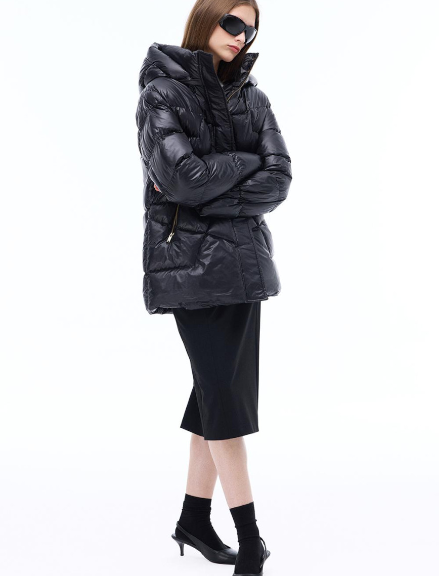 Aurens Rahat Kalıp Diz Üstü Düşük Kollu Hakim Yaka Siyah Mont Aurens Rahat Kalıp Diz Üstü Düşük Kollu Hakim Yaka Siyah Mont