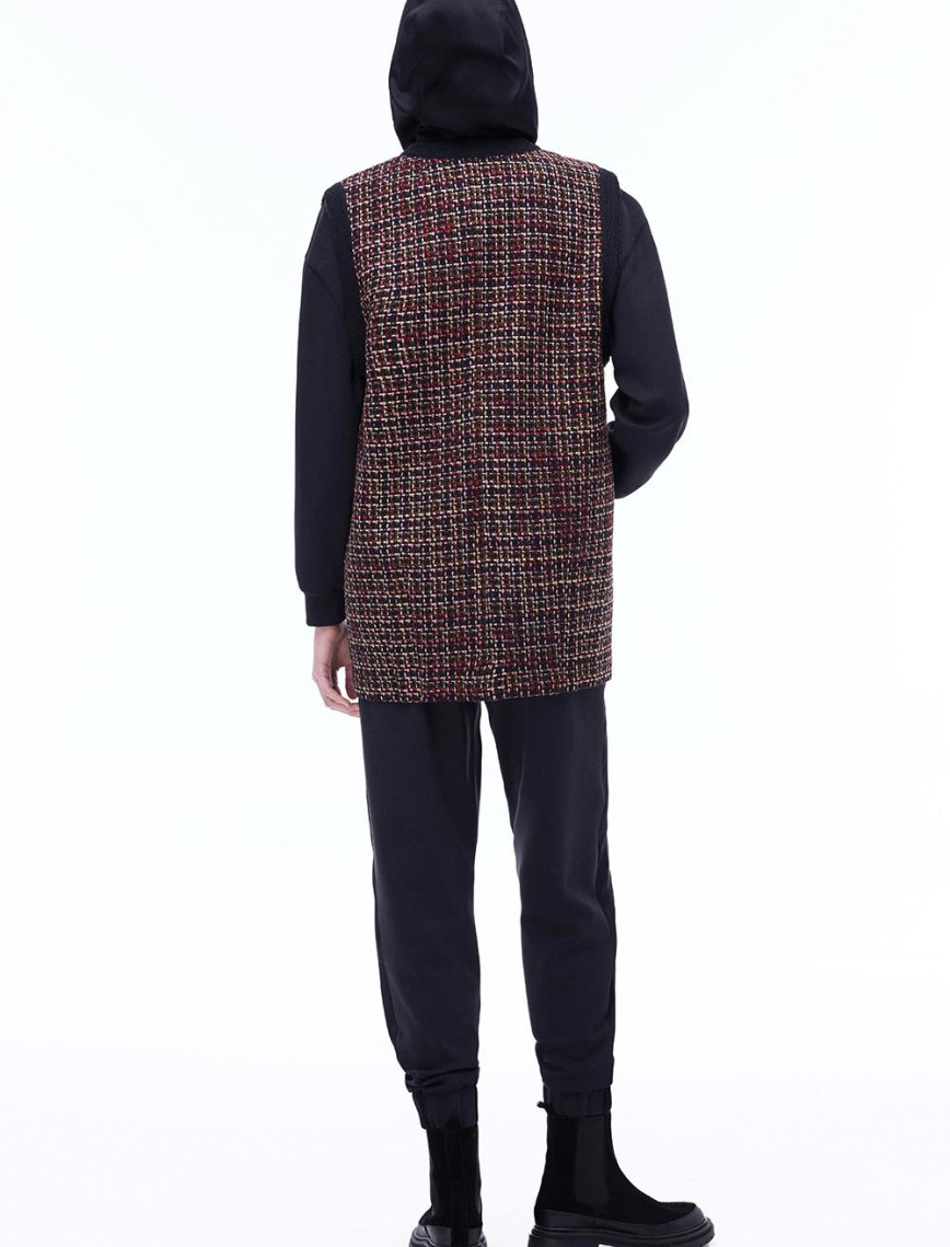 Aidias Regular Fit Standart Boy Sıfır Kol Bisiklet Yaka Siyah Yelek Aidias Regular Fit Standart Boy Sıfır Kol Bisiklet Yaka Siyah Yelek