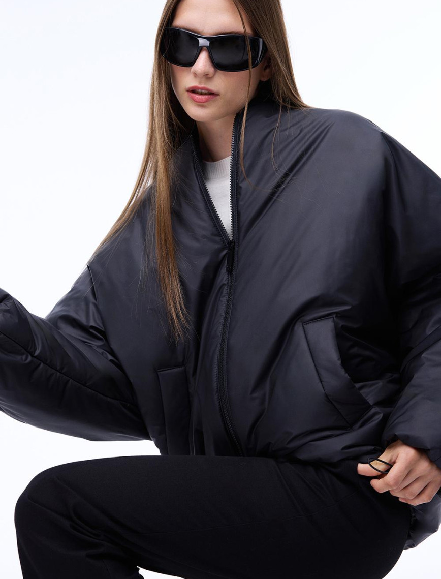 Awans Rahat Kalıp Standart Boy Düşük Kollu Bisiklet Yaka Siyah Mont Awans Rahat Kalıp Standart Boy Düşük Kollu Bisiklet Yaka Siyah Mont