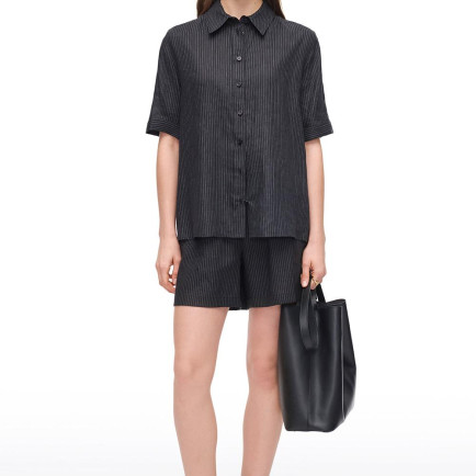 Siyah Gads Rahat Kalıp Kısa Kol Gömlek Siyah Gads Rahat Kalıp Kısa Kol Gömlek