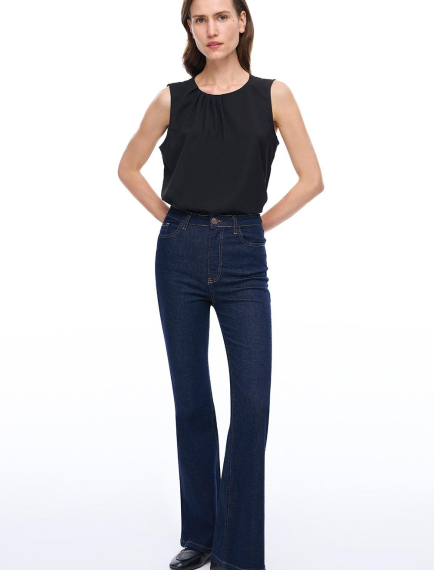 Farewell Regular Fit Standart Boy Sıfır Kol Bisiklet Yaka Siyah Bluz