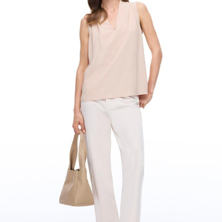 Farewell Regular Fit Sıfır Kol V-Yaka Nude Renk Kadın Bluz Farewell Regular Fit Sıfır Kol V-Yaka Nude Renk Kadın Bluz