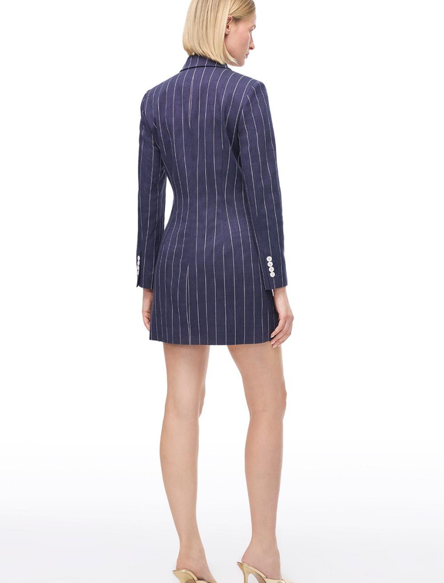 Çizgili Erkek Yaka Düğmeli Elbise Çizgili Erkek Yaka Düğmeli Elbise