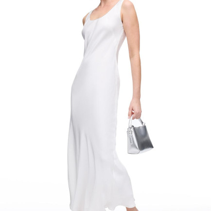 Beyaz Apatit Rahat Kalıp Uzun Boy Elbise