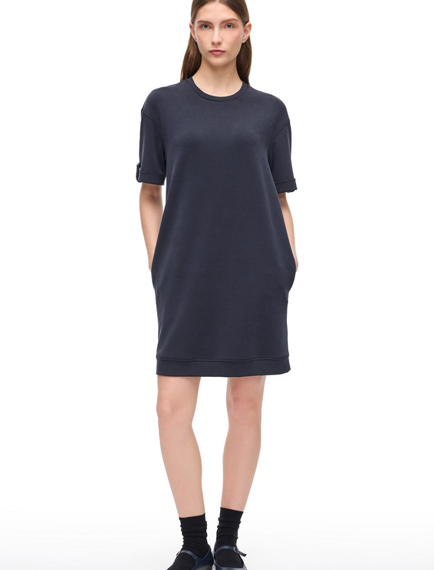 Siyah Elkes Rahat Kalıp Düz Diz Üstü Elbise Siyah Elkes Rahat Kalıp Düz Diz Üstü Elbise