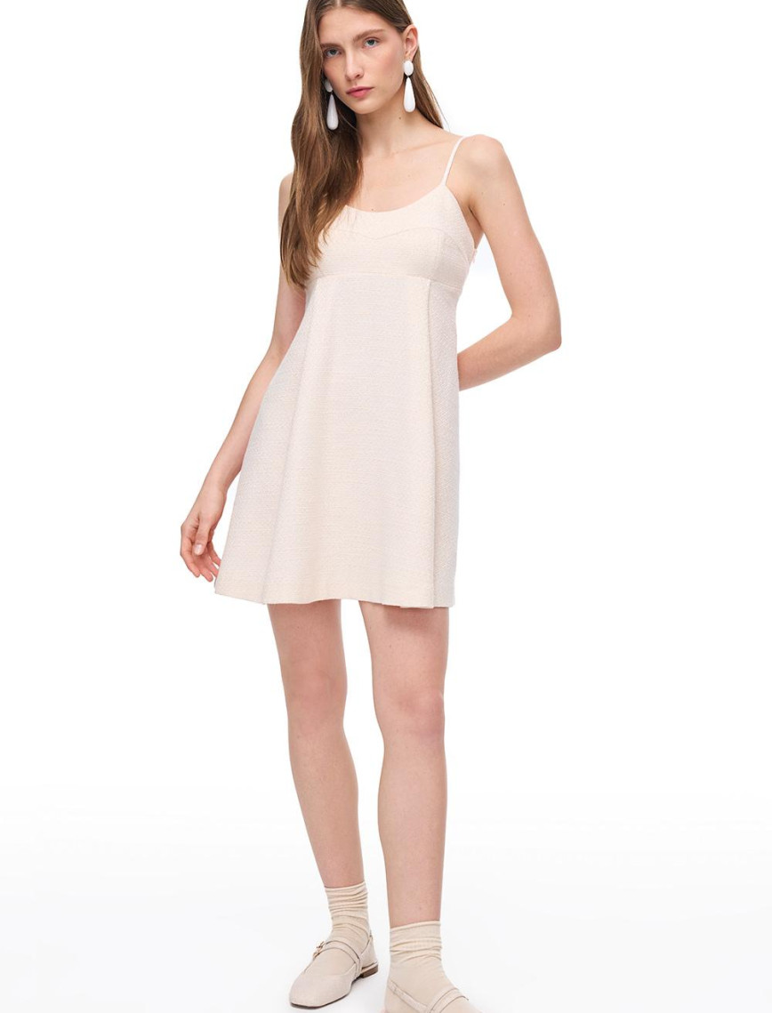 Kısa V-Yaka Pamuklu Mini Elbise Kısa V-Yaka Pamuklu Mini Elbise