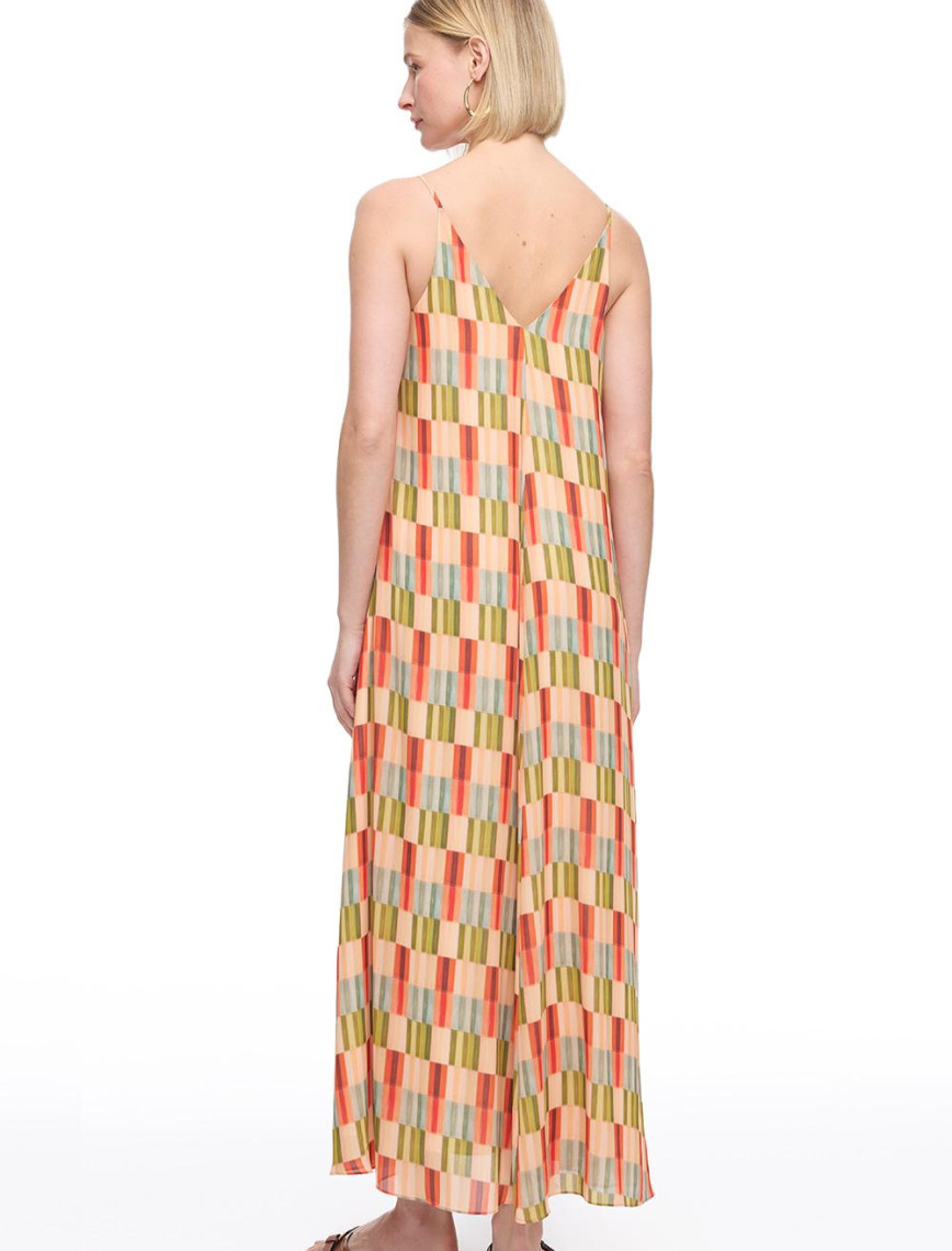 V-Yaka Askılı Geometrik Desenli Uzun Elbise V-Yaka Askılı Geometrik Desenli Uzun Elbise