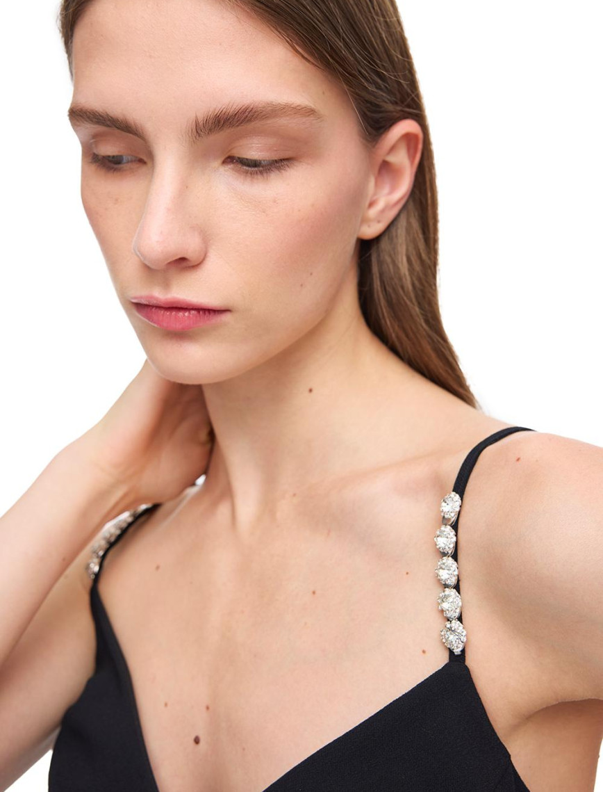 V Yaka Mini Saten Görünümlü Elbise V Yaka Mini Saten Görünümlü Elbise