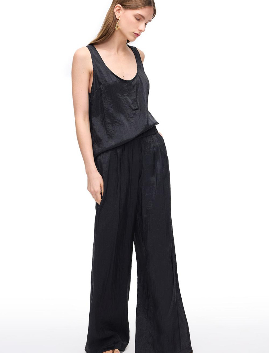 U-Yaka Askılı Düz Bluz U-Yaka Askılı Düz Bluz