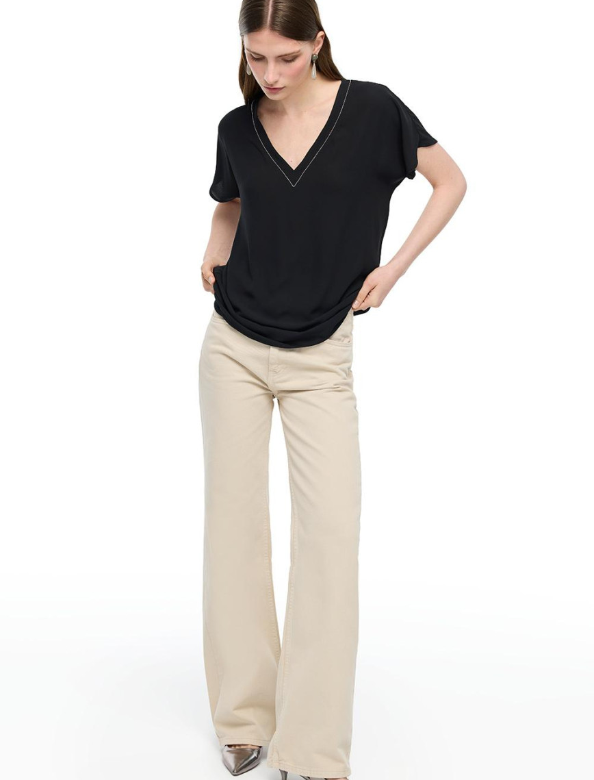 Siyah Ametist Rahat Kalıp V-Yaka Bluz