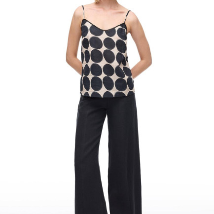 Bej Siyah İlas Rahat Kalıp V-Yaka Puantiyeli Bluz Bej Siyah İlas Rahat Kalıp V-Yaka Puantiyeli Bluz