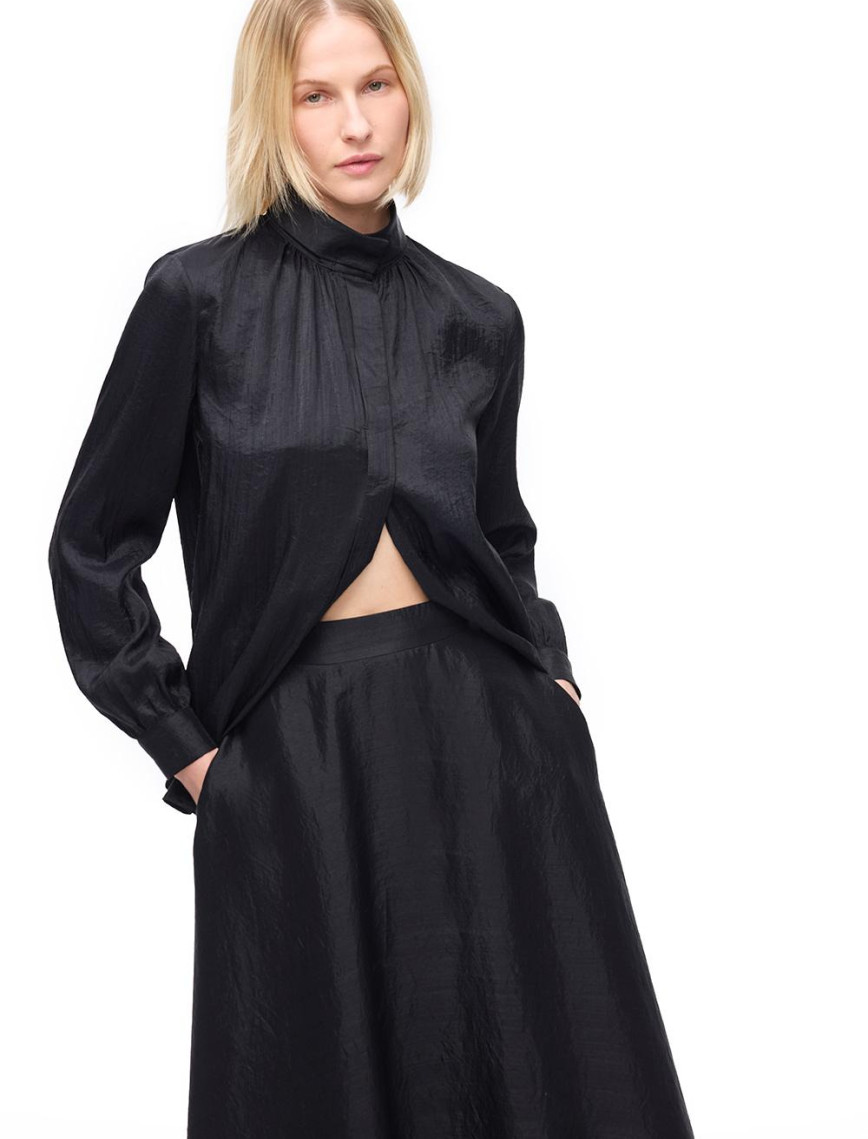 Düğmeli Uzun Kollu Poliamid Bluz Düğmeli Uzun Kollu Poliamid Bluz