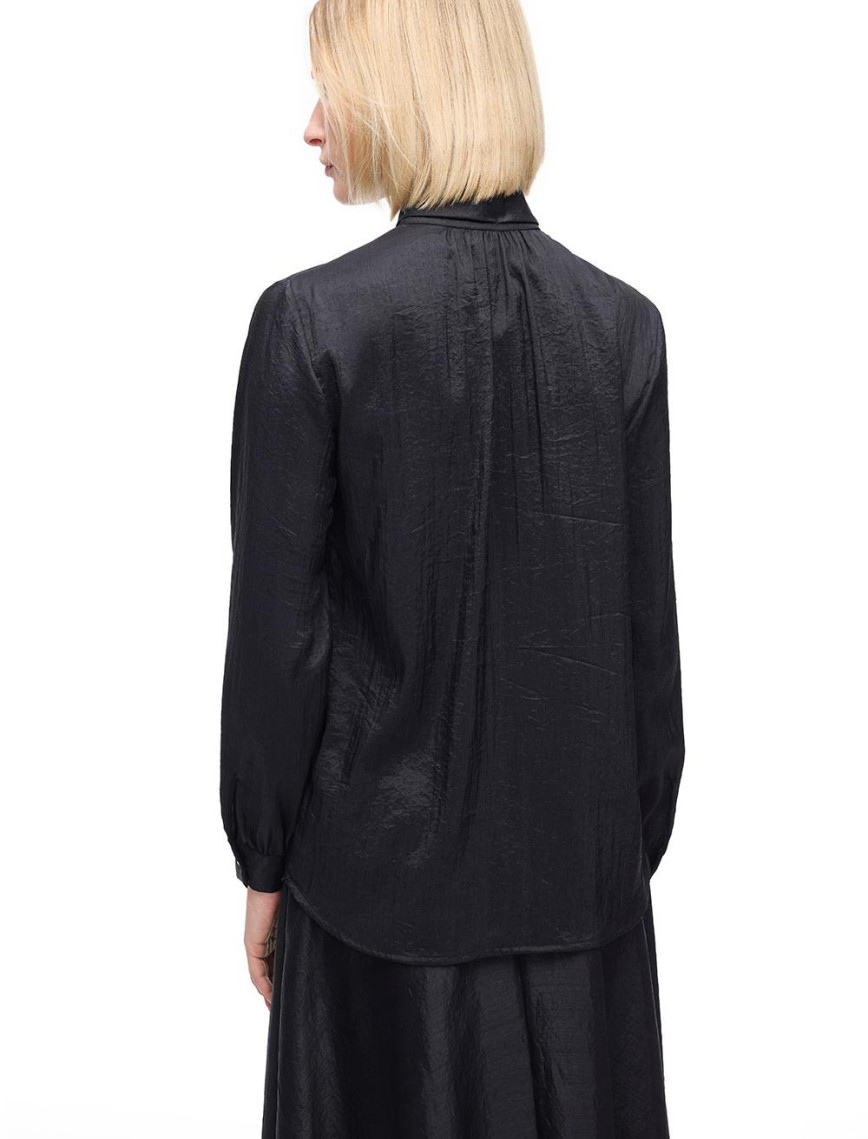 Düğmeli Uzun Kollu Poliamid Bluz Düğmeli Uzun Kollu Poliamid Bluz