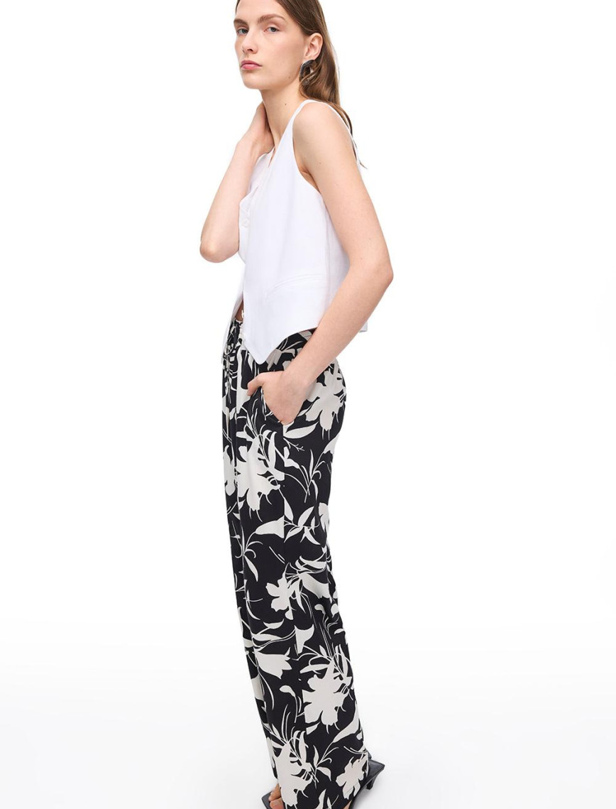 Çiçek Desenli Pamuklu Yüksek Bel Pantolon Çiçek Desenli Pamuklu Yüksek Bel Pantolon