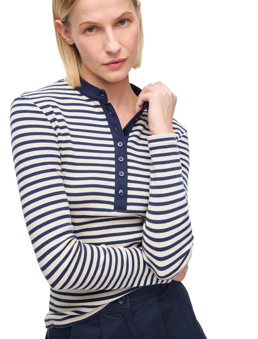 Nebula Ekru Renk Rahat Kalıp Bisiklet Yaka Takma Kol Tişört Nebula Ekru Renk Rahat Kalıp Bisiklet Yaka Takma Kol Tişört