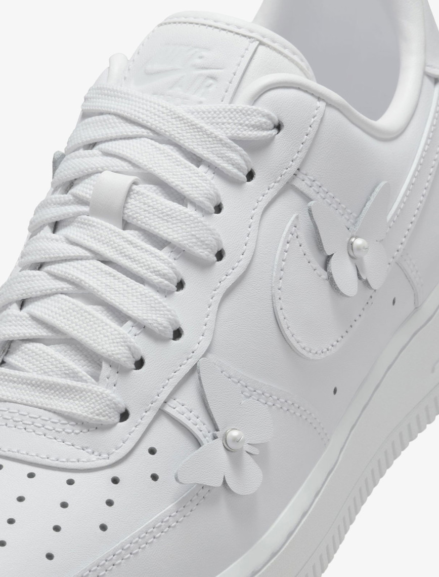 Nike Air Force 1 Low Kadın Beyaz Spor Ayakkabı Nike Air Force 1 Low Kadın Beyaz Spor Ayakkabı