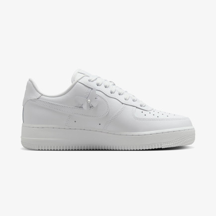 Nike Air Force 1 Low Kadın Beyaz Spor Ayakkabı Nike Air Force 1 Low Kadın Beyaz Spor Ayakkabı