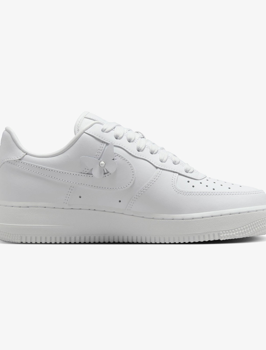 Nike Air Force 1 Low Kadın Beyaz Spor Ayakkabı Nike Air Force 1 Low Kadın Beyaz Spor Ayakkabı