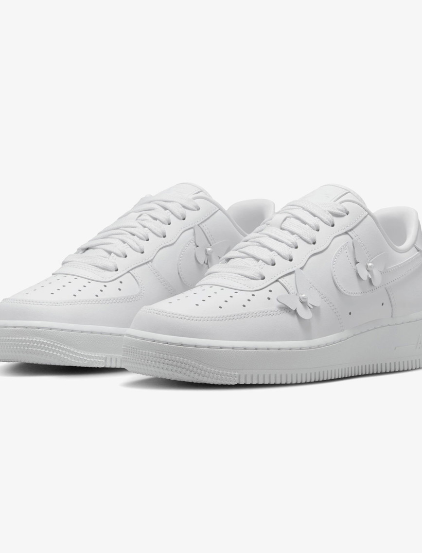 Nike Air Force 1 Low Kadın Beyaz Spor Ayakkabı Nike Air Force 1 Low Kadın Beyaz Spor Ayakkabı