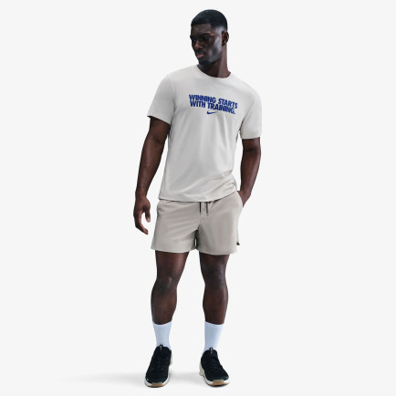 Nike Dri-Fit Winning Erkek Krem Rengi T-Shirt Nike Dri-Fit Winning Erkek Krem Rengi T-Shirt