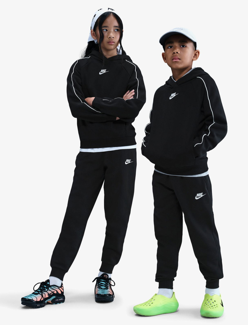 Nike Sportswear Club Fleece Genç Çocuk Gri Eşofman Takımı Nike Sportswear Club Fleece Genç Çocuk Gri Eşofman Takımı