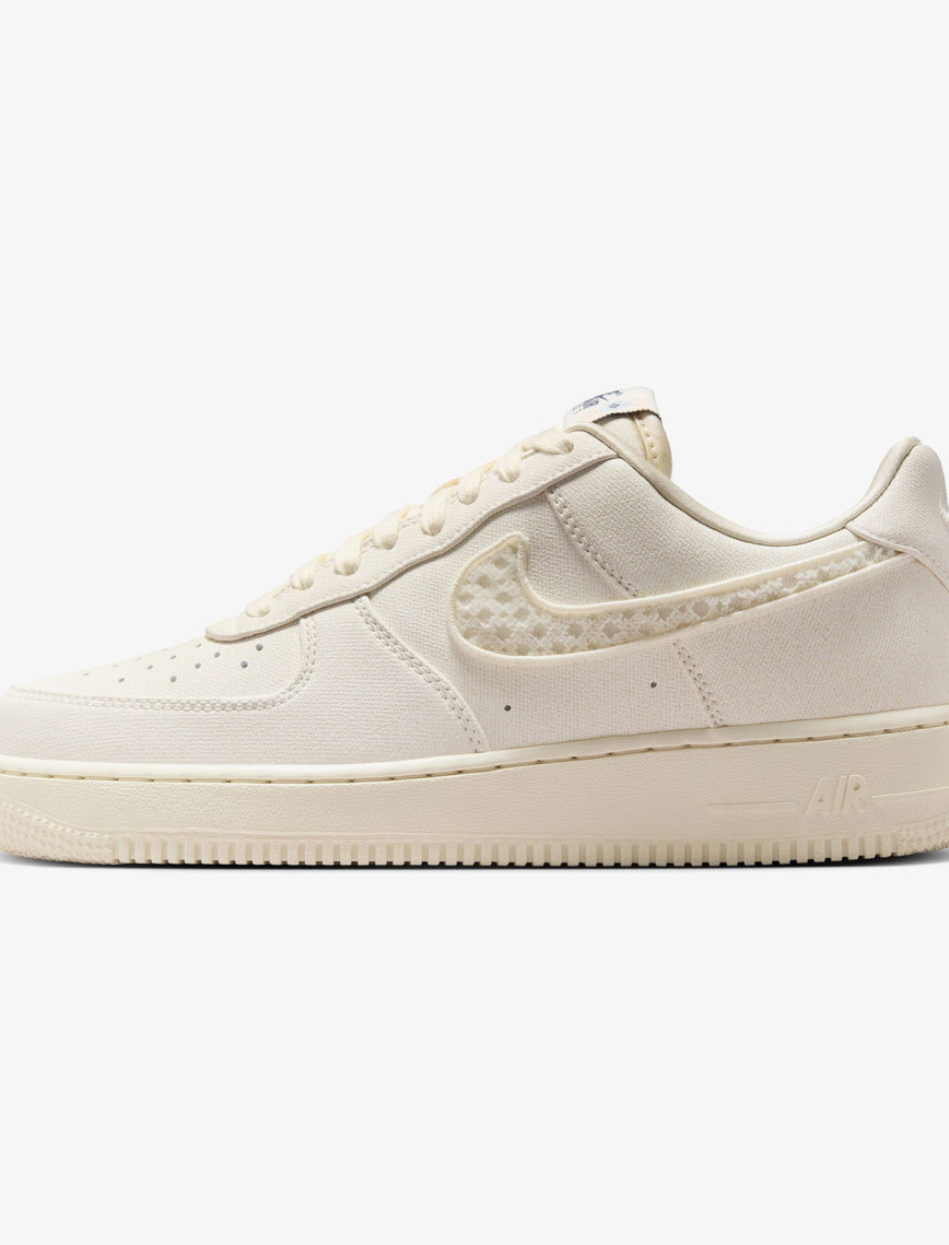 Nike Air Force 1 '07 LX Kadın Krem Rengi Spor Ayakkabı