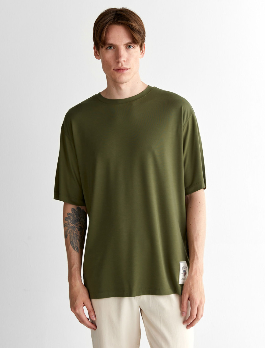 GANT Erkek Yeşil Relaxed Fit Bisiklet Yaka Logolu T-Shirt GANT Erkek Yeşil Relaxed Fit Bisiklet Yaka Logolu T-Shirt