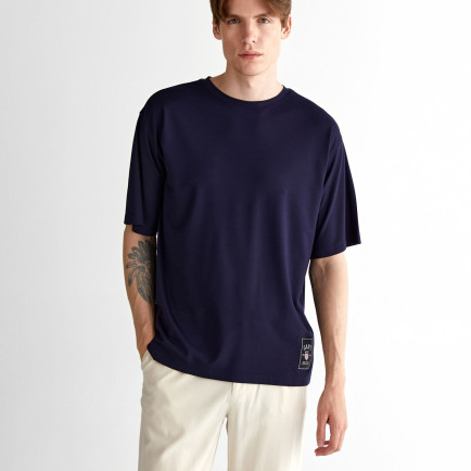 GANT Erkek Lacivert Relaxed Fit Bisiklet Yaka Logolu T-Shirt GANT Erkek Lacivert Relaxed Fit Bisiklet Yaka Logolu T-Shirt