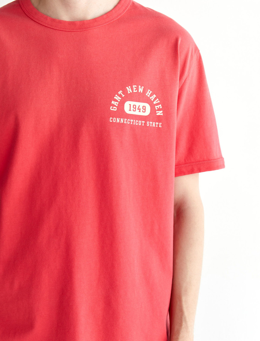GANT Erkek Kırmızı Relaxed Fit Bisiklet Yaka Logolu T-Shirt GANT Erkek Kırmızı Relaxed Fit Bisiklet Yaka Logolu T-Shirt
